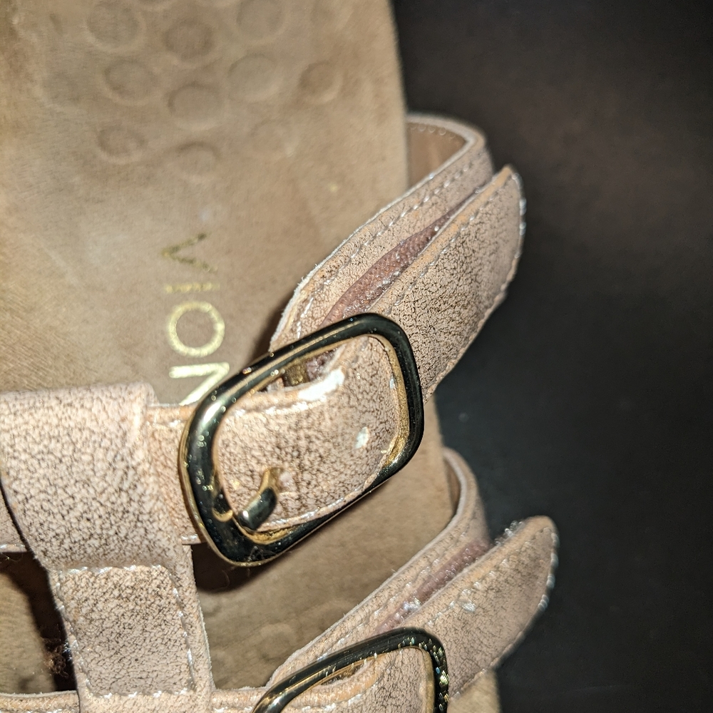 Vionic Women's Sandals - Picture 7 of 8